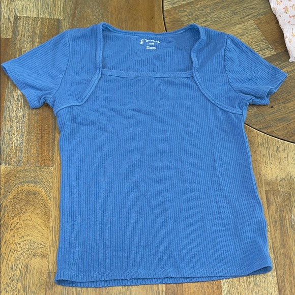 Short Sleeve Top Bundle - Picture 6 of 11